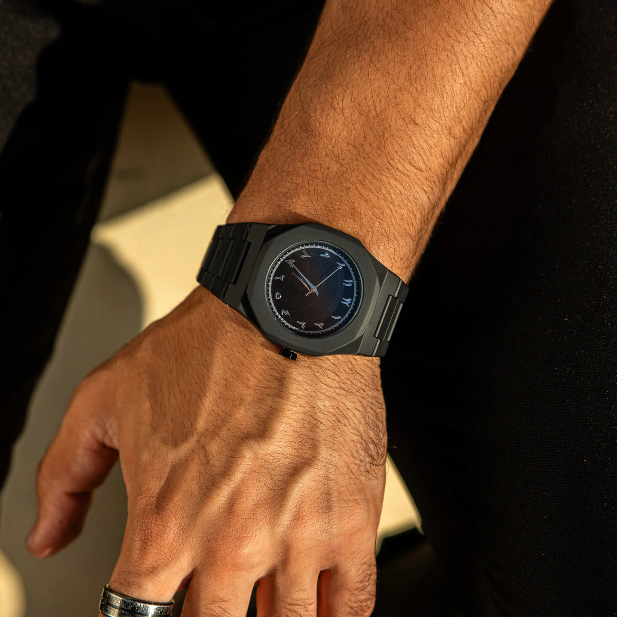 Aura Black